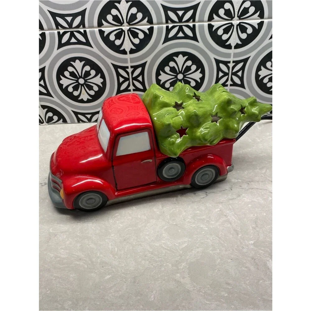 Scentsy Special Delivery Red Truck with Green Christmas Tree - Discontinued